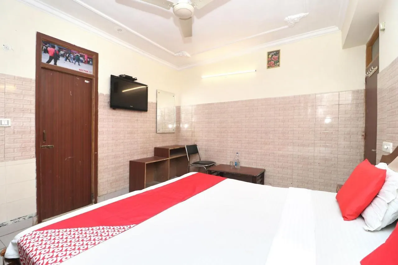 Oyo 38170 Hotel Grand Plaza Chandigarh