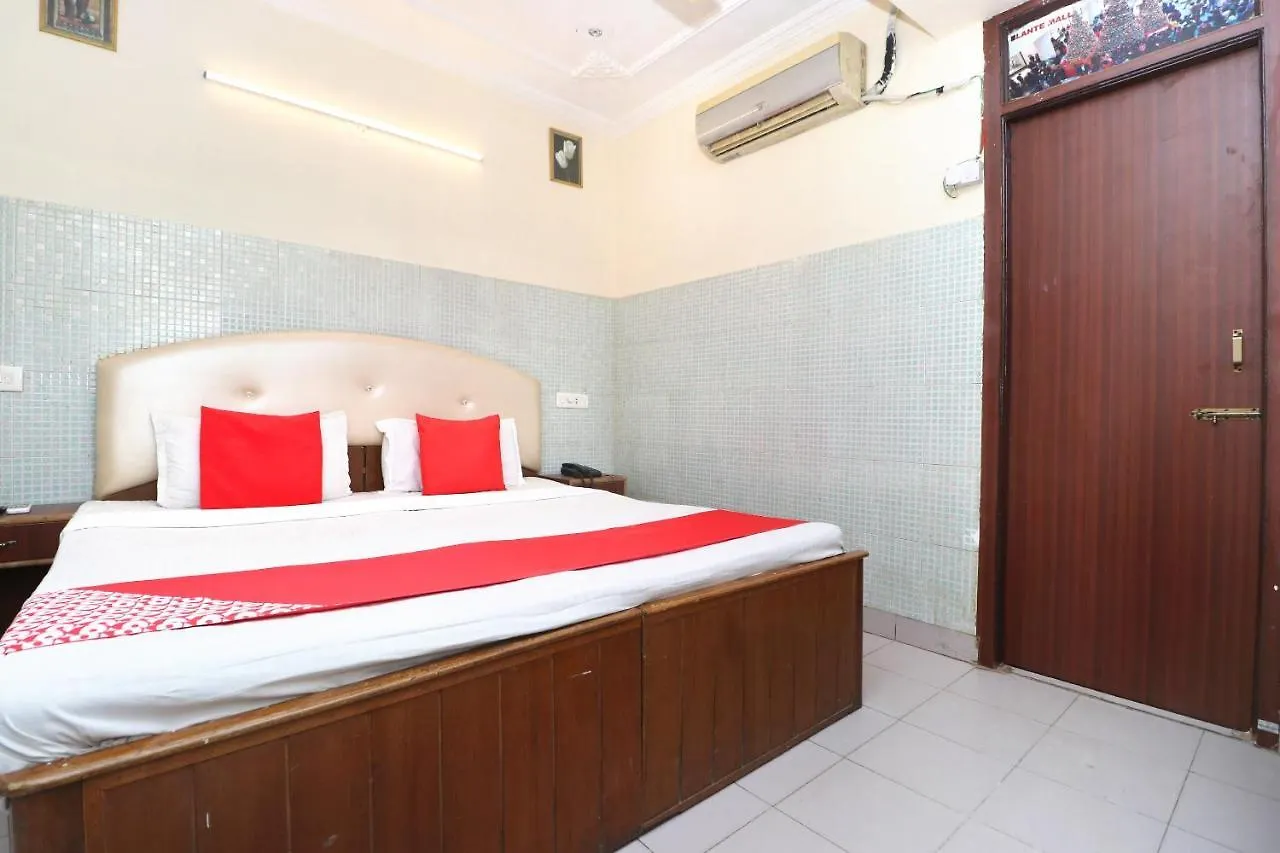 Oyo 38170 Hotel Grand Plaza Chandigarh India