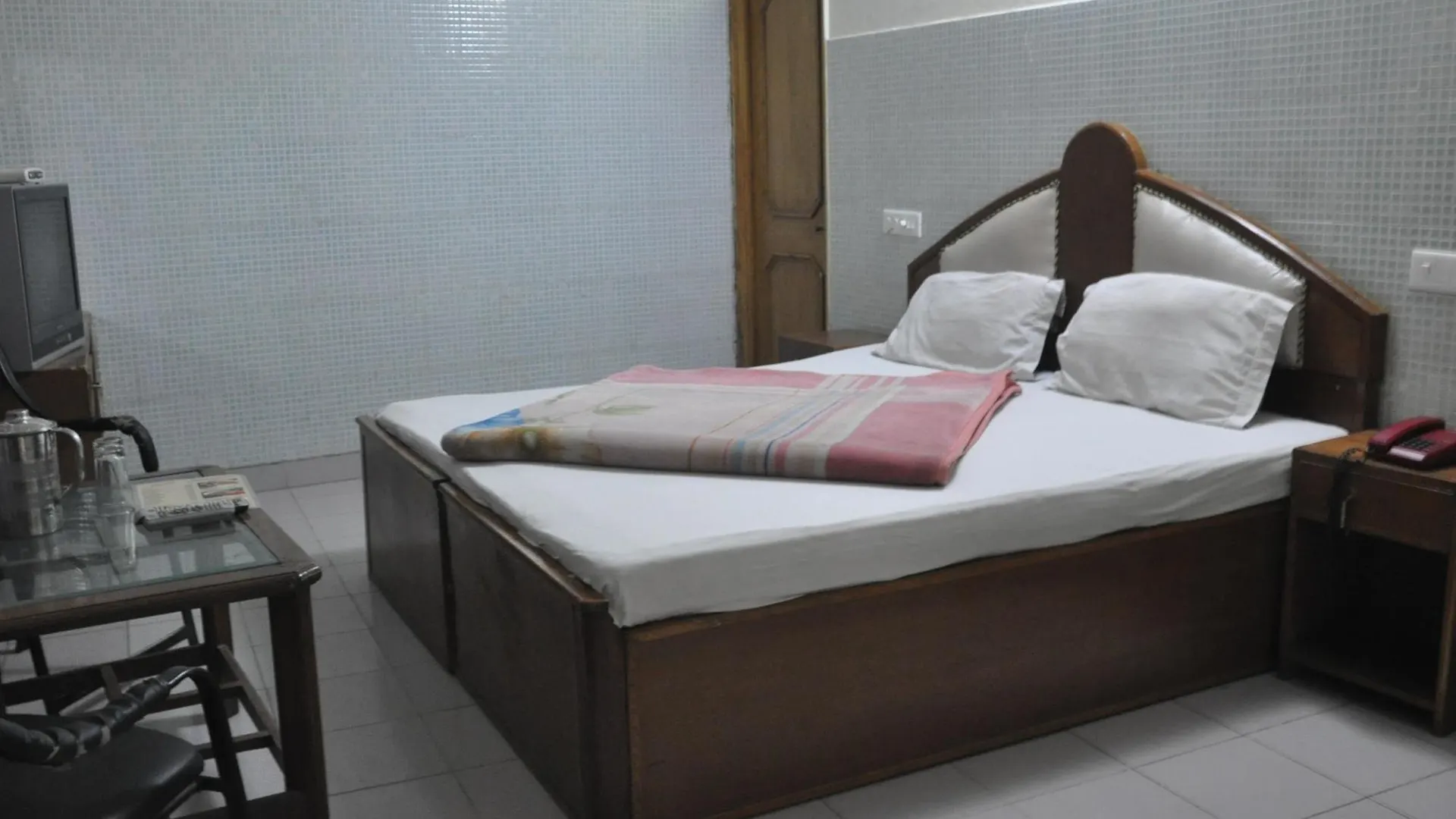 Oyo 38170 Hotel Grand Plaza Chandigarh 3*,