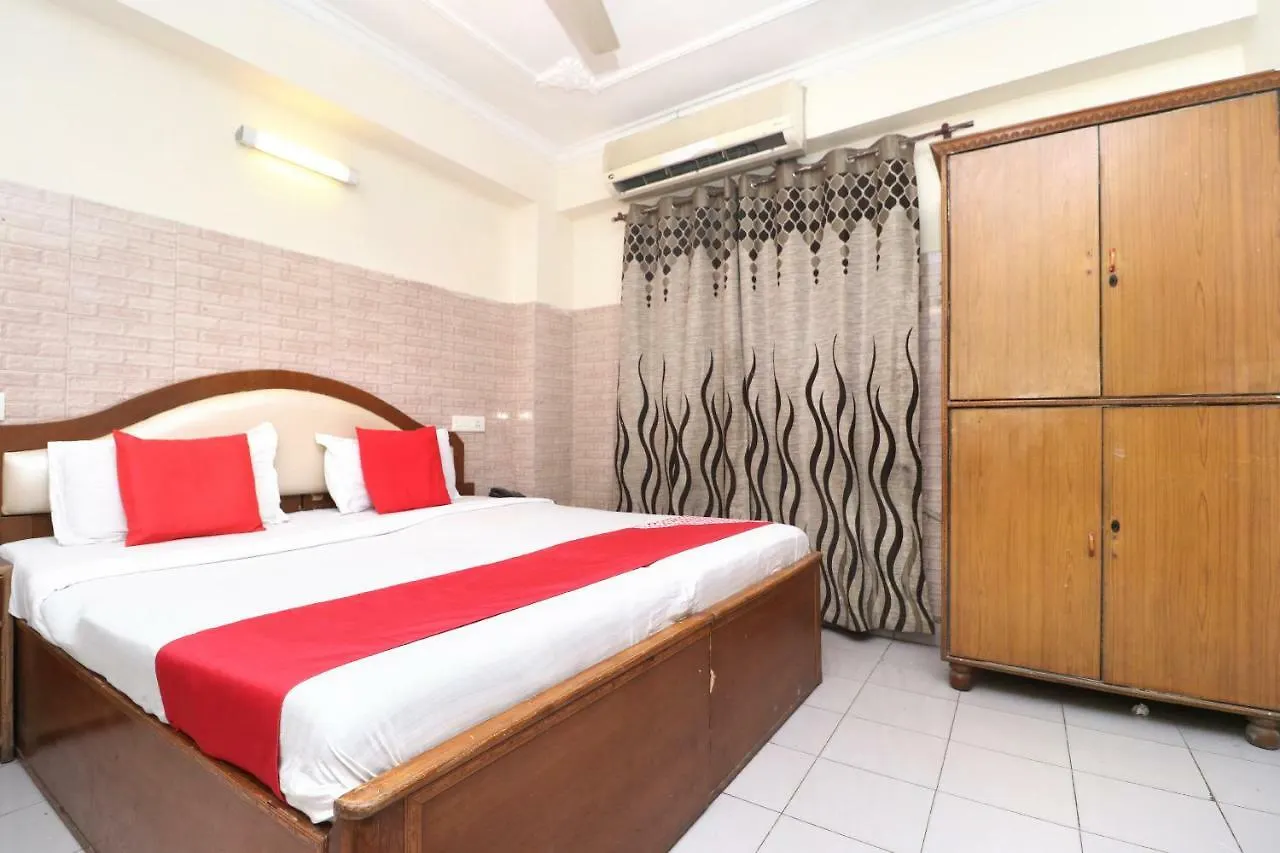 Oyo 38170 Hotel Grand Plaza Chandigarh