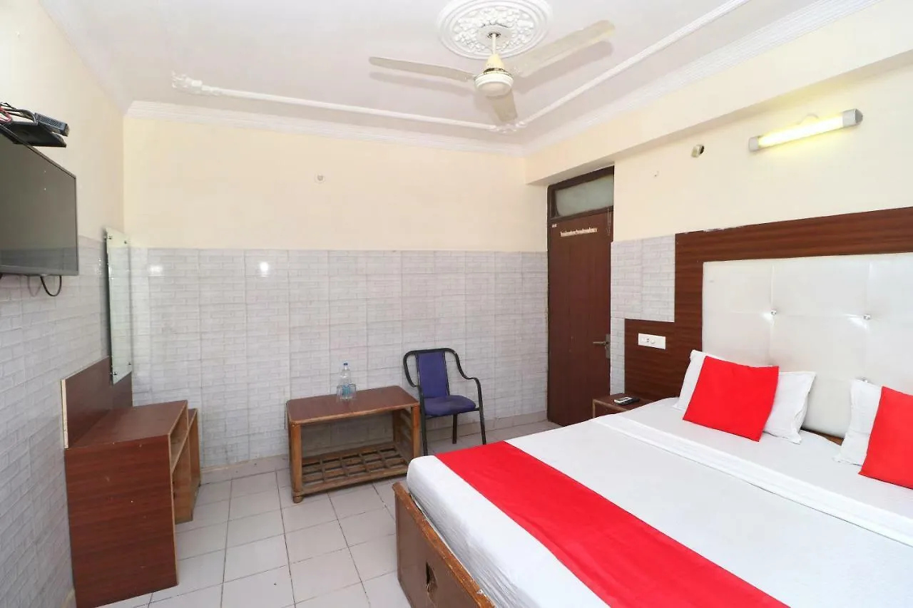 Oyo 38170 Hotel Grand Plaza Chandigarh